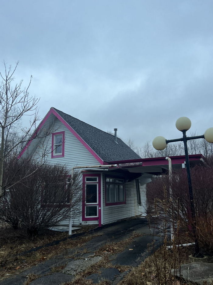 Coffee Express (Sandys Coffee Spot) - January 17 2023 Photo (newer photo)